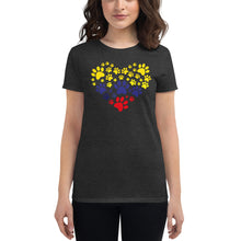 Cargar imagen en el visor de la galería, Corazon - Camiseta de manga corta para mujer